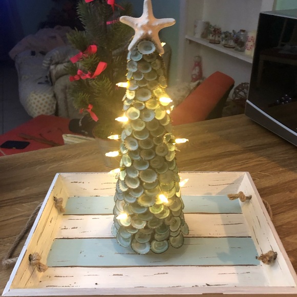 Limpet Shell Tree.  Beautiful year round.  14” from top to bottom. - Picture 3 of 4